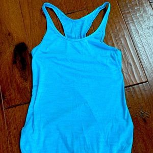 Lululemon Women’s tank
